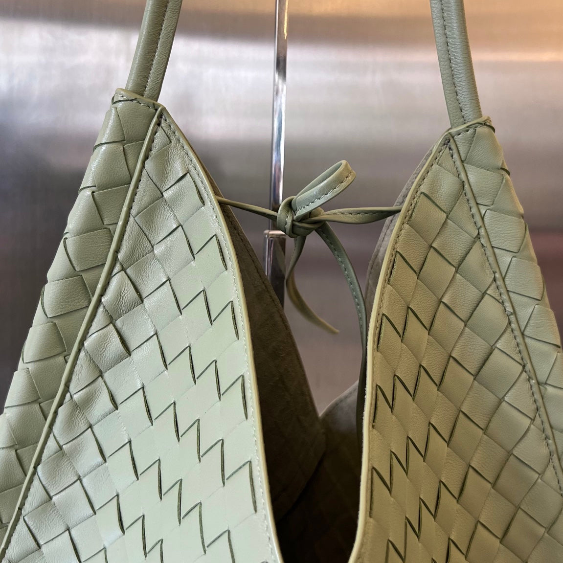 BOTTEGA VENETA MEDIUM SOLSTICE 44 SARDINE GREY LAMBSKIN