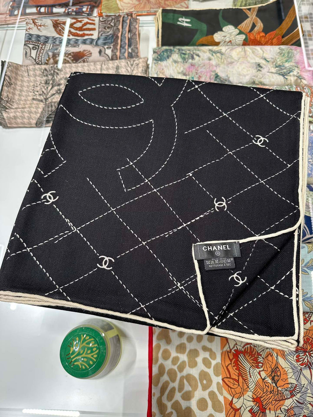 CHANEL 25S SCARF 140 IN SILK WOOL 726479