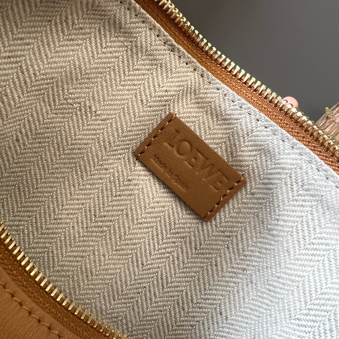 LOEWE LOE LUNA HOBO 28 BAG IN PASTEL ORANGE CALFSKIN