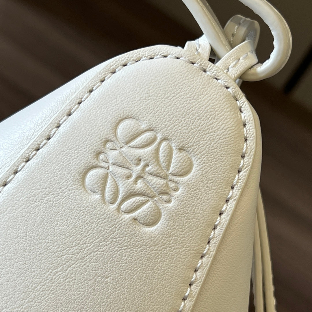 LOEWE LOE LUNA HOBO 28 BAG IN WHITE CALFSKIN