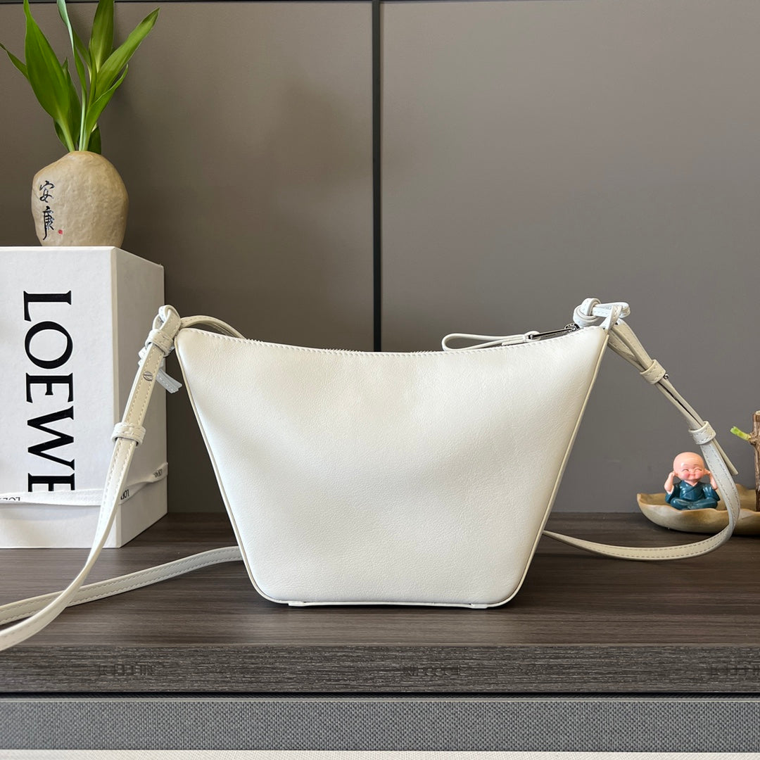 LOEWE LOE LUNA HOBO 28 BAG IN WHITE CALFSKIN