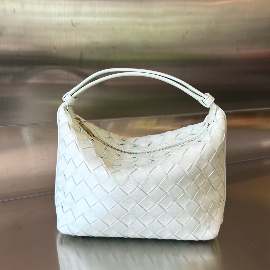 BOTTEGA VENETA WALLACE 22 BAG IN WHITE CALFSKIN