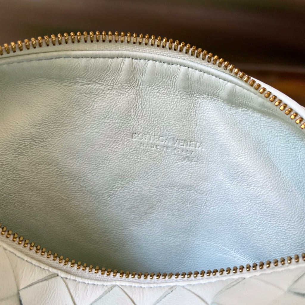 BOTTEGA VENETA WALLACE 22 BAG IN WHITE CALFSKIN