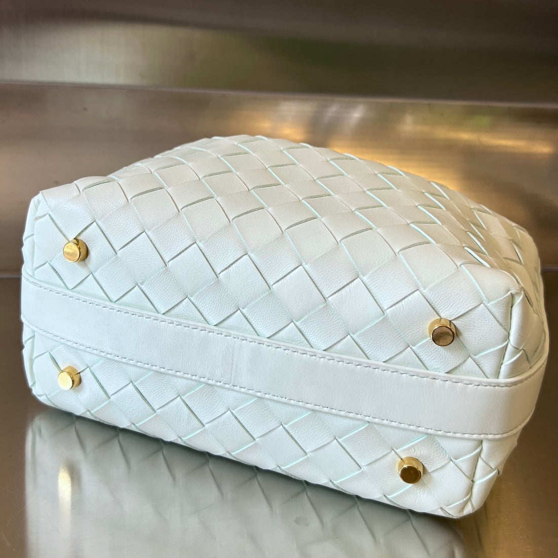 BOTTEGA VENETA WALLACE 22 BAG IN WHITE CALFSKIN
