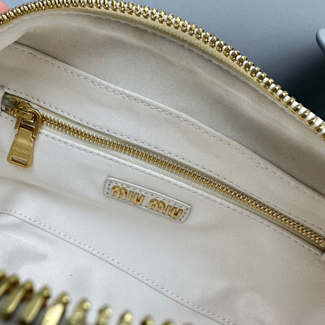 MIU MIU ARCADIE 23 BAG IN WHITE LAMBSKIN