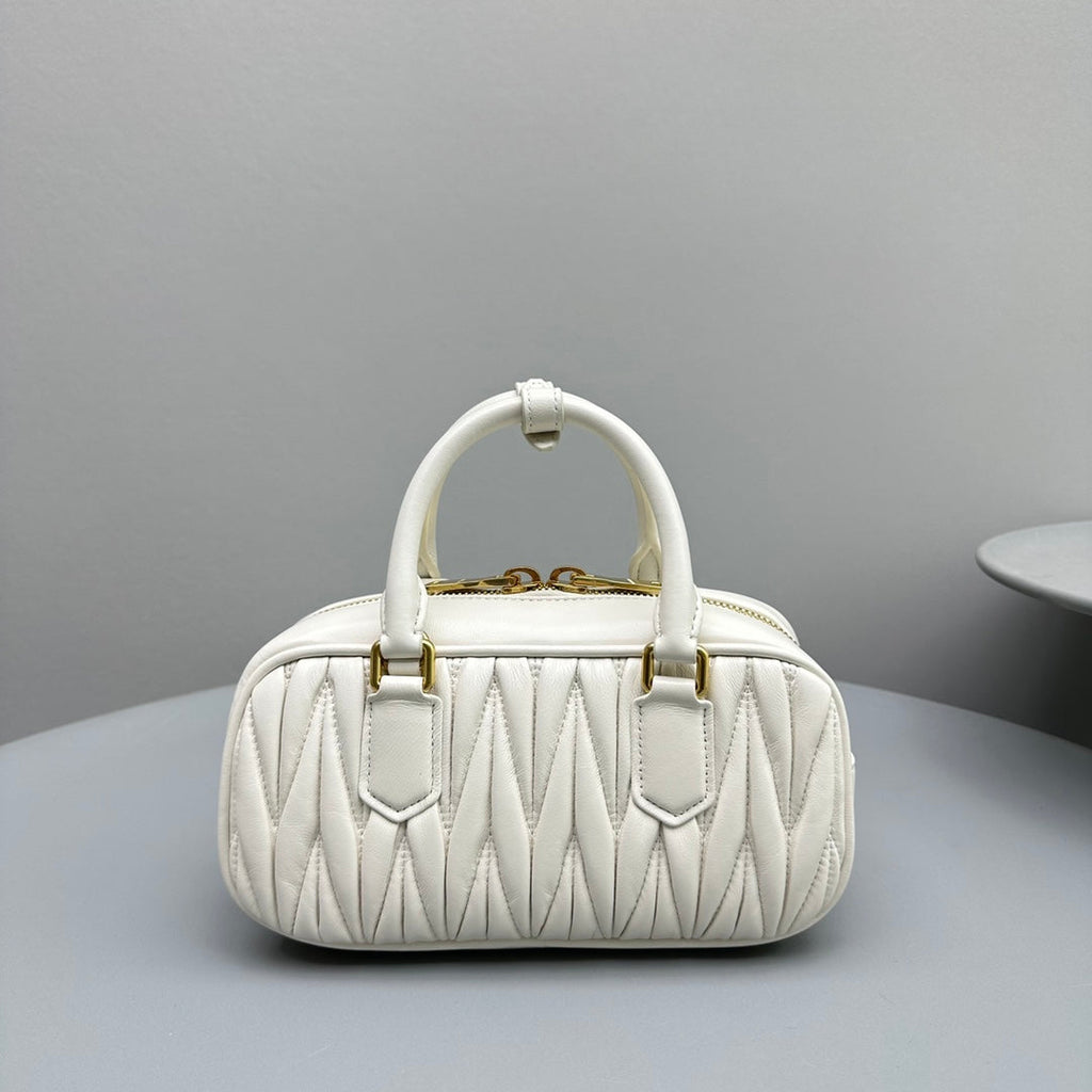 MIU MIU ARCADIE 23 BAG IN WHITE LAMBSKIN