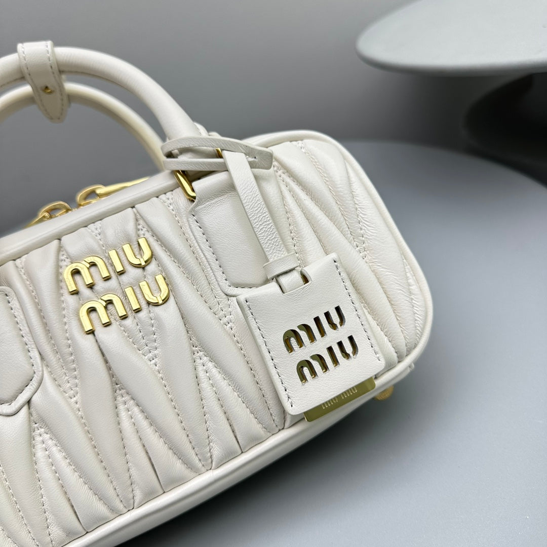 MIU MIU ARCADIE 23 BAG IN WHITE LAMBSKIN