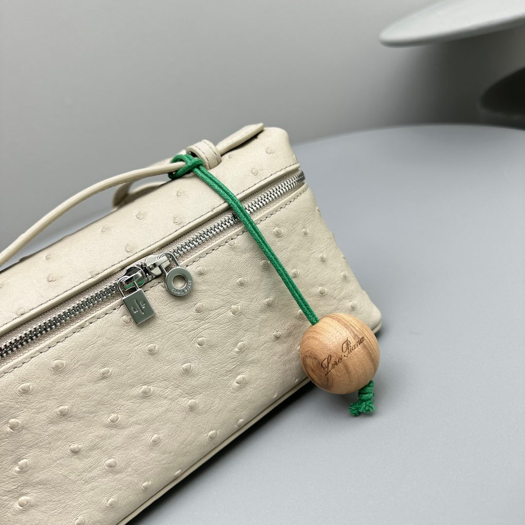 LORO PIANA EXTRA POCKET L19 IN BISQUE BEIGE OSTRICH LEATHER