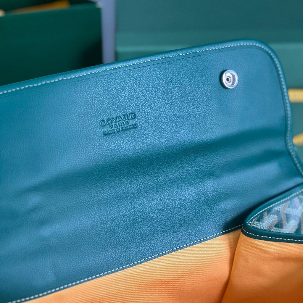 GOYARD SAINT LÉGER BACKPACK 35 IN GREEN GOYARDINE CANVAS AND CALFSKIN WITH CARTOON PATCH
