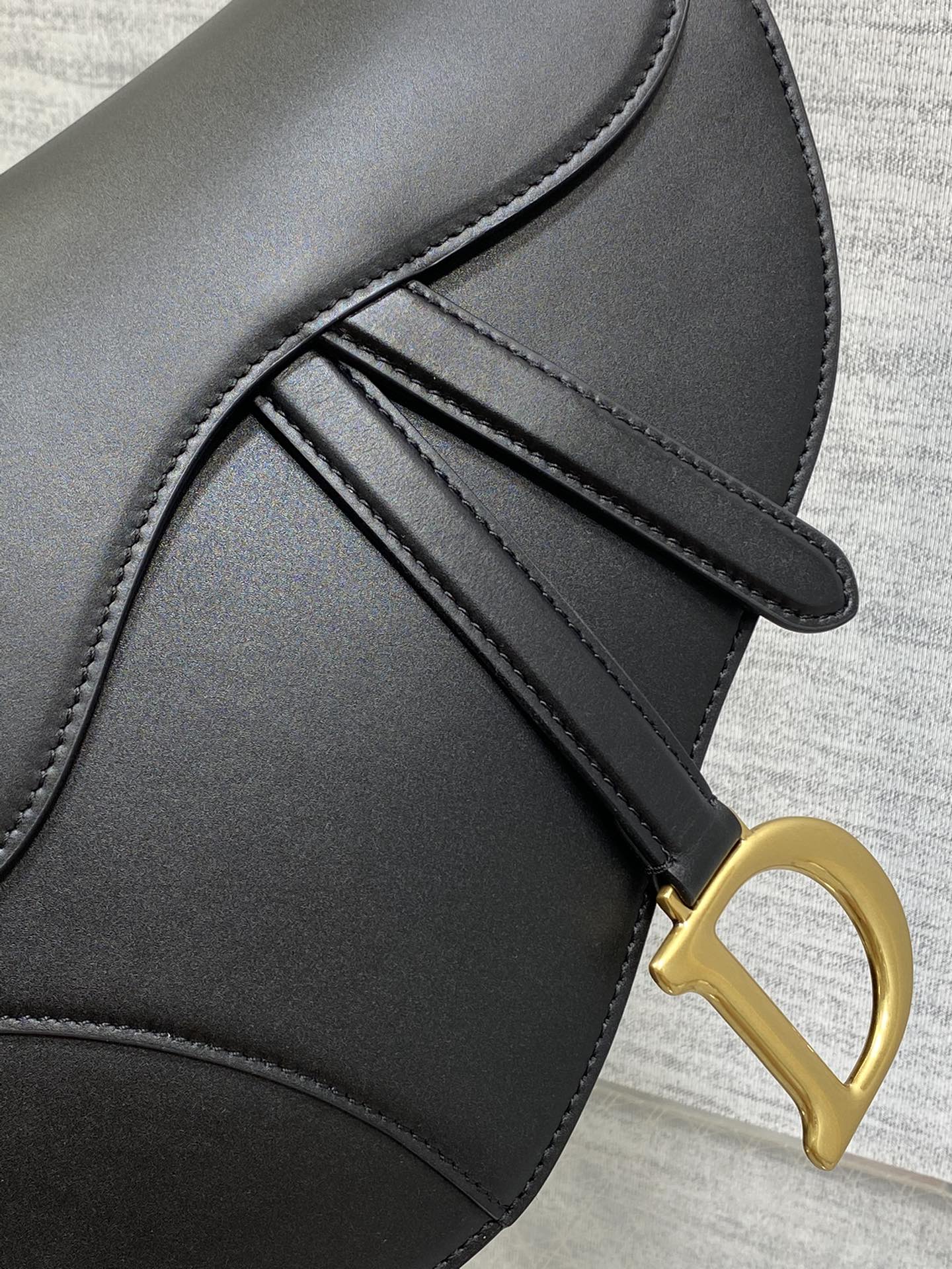 DIOR SADDLE BAG 24 IN BLACK CALFSKIN GOLD HARDWARE