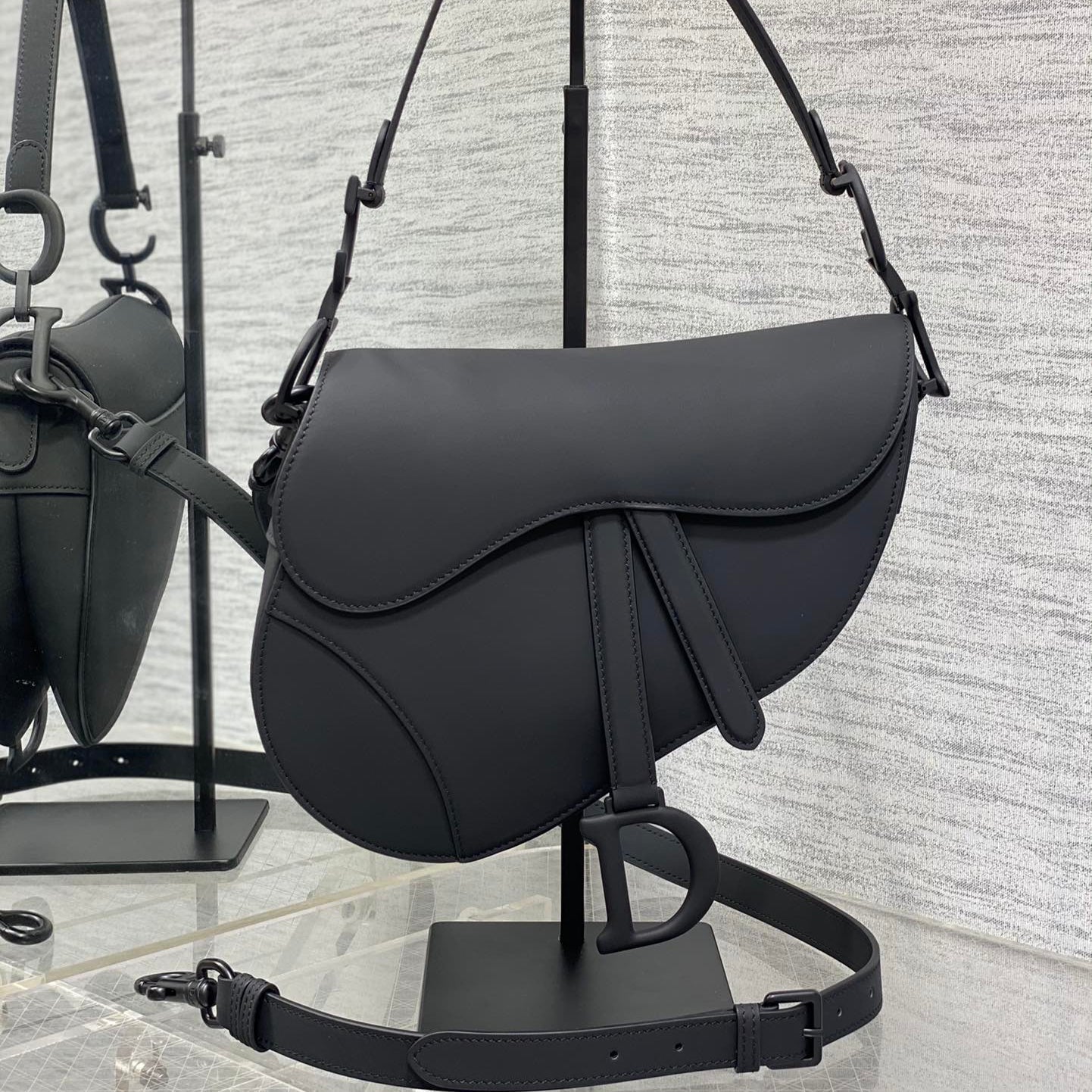 DIOR SADDLE BAG 24 IN BLACK CALFSKIN BLACK HARDWARE