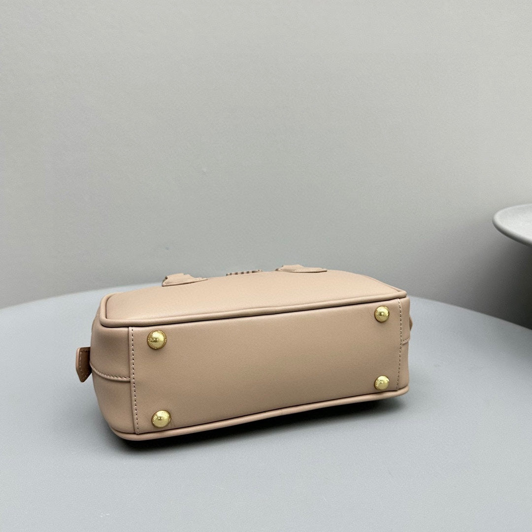 MIU MIU ARCADIE SMALL 22 BAG IN BABY PINK CALFSKIN
