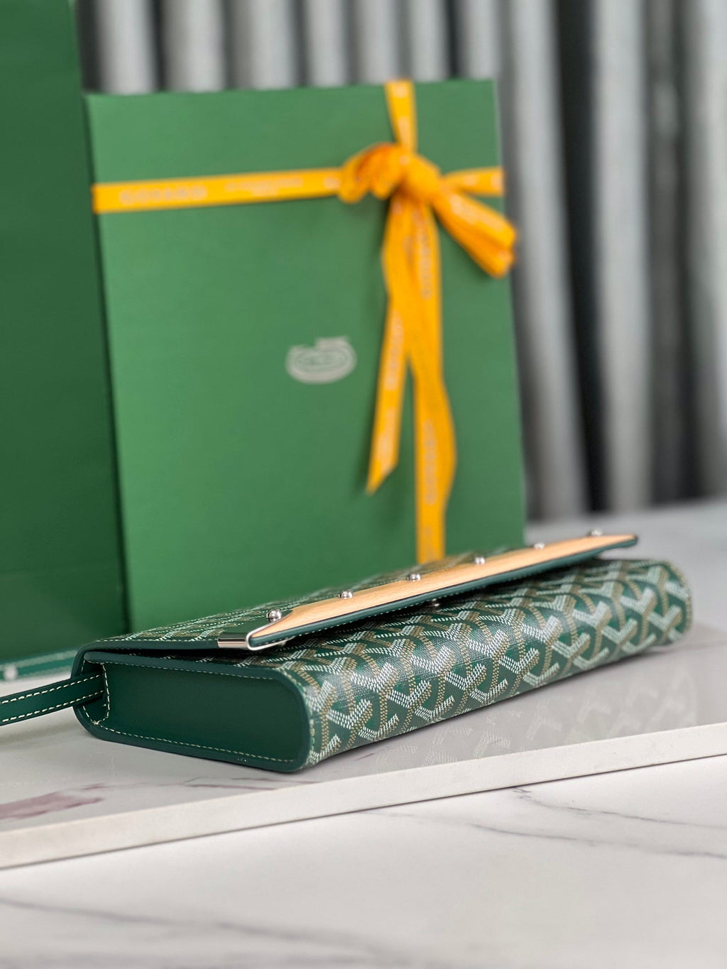 GOYARD MONTE-CARLO PM CLUTCH 25 IN GREEN GOYARDINE CANVAS