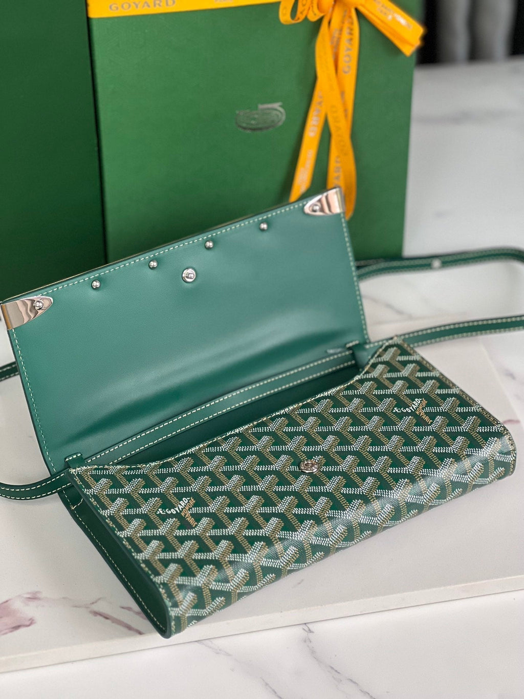GOYARD MONTE-CARLO PM CLUTCH 25 IN GREEN GOYARDINE CANVAS