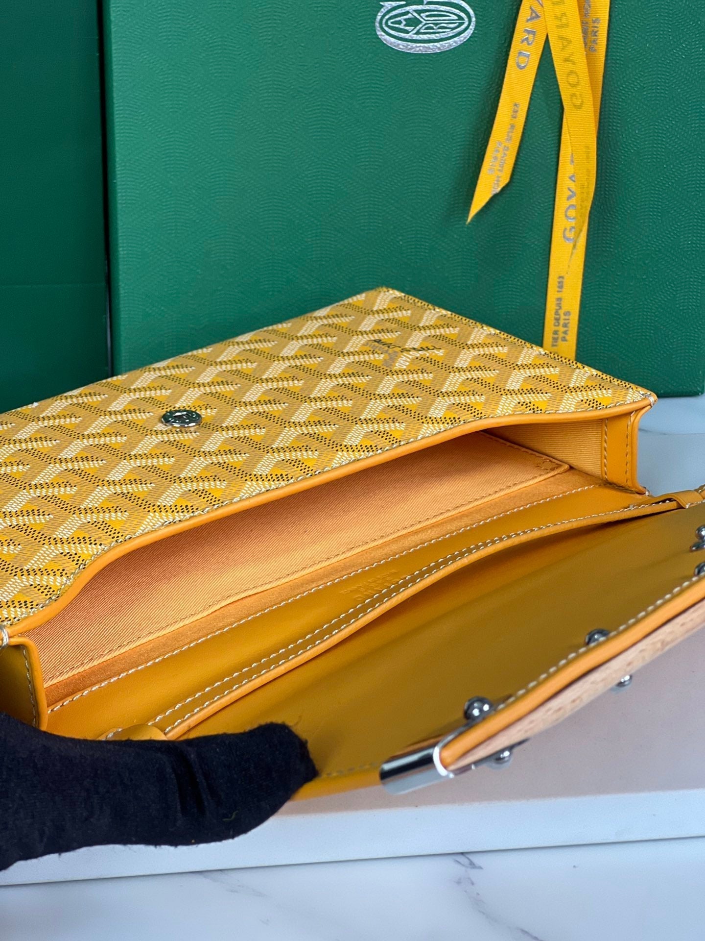 GOYARD MONTE-CARLO PM CLUTCH 25 IN YELLOW GOYARDINE CANVAS