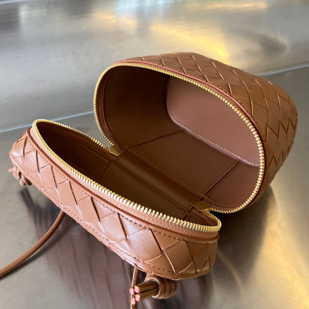 BOTTEGA VENETA MINI VANITY CASE 18 IN CINNAMON BROWN LAMBSKIN