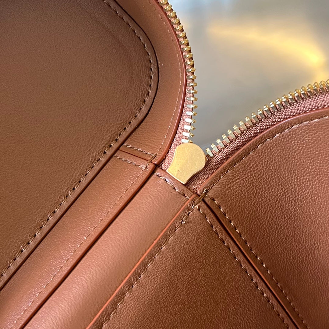 BOTTEGA VENETA MINI VANITY CASE 18 IN CINNAMON BROWN LAMBSKIN