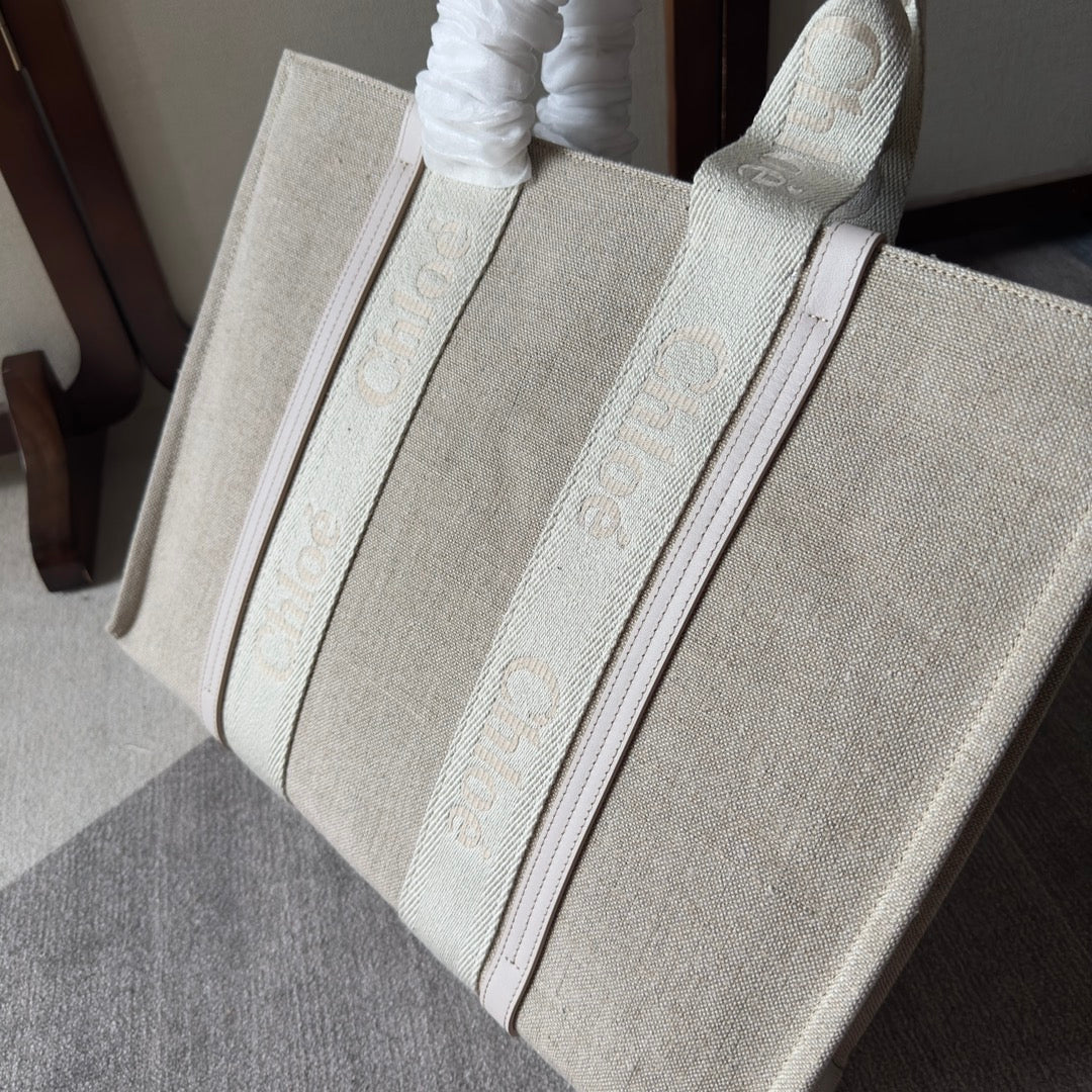 CHLOE LAGRE WOODY TOTE BAG 45 IN BEIGE LINEN CANVAS WEBBING LOGO EMBROIDER COTTON WHITE CALFSKIN