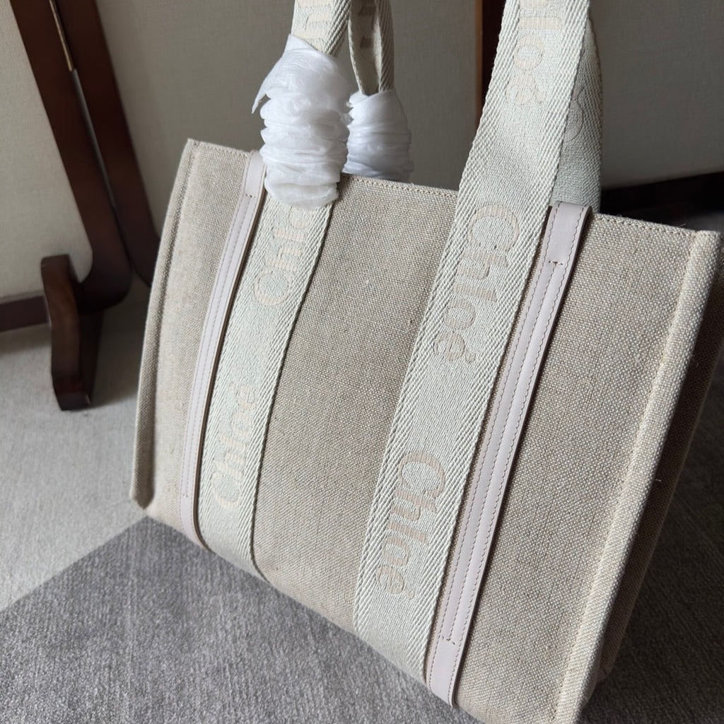 CHLOE MEDIUM WOODY TOTE BAG 37 IN BEIGE LINEN CANVAS WEBBING LOGO EMBROIDER COTTON WHITE CALFSKIN