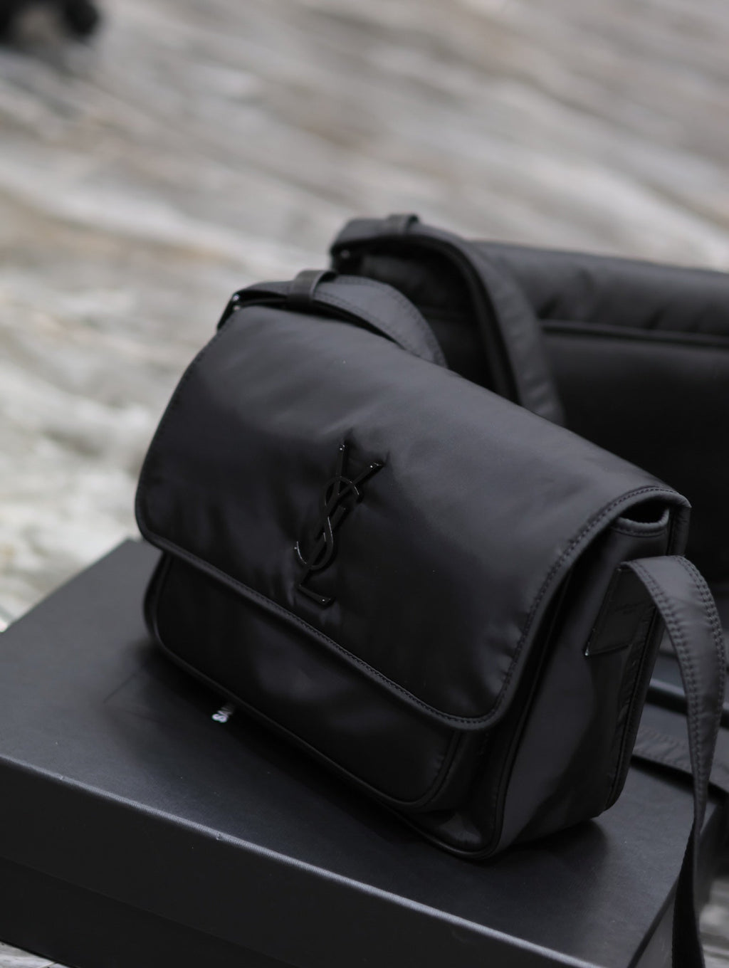 SAINT LAURENT NIKI MEDIUM 28 IN BLACK NYLON