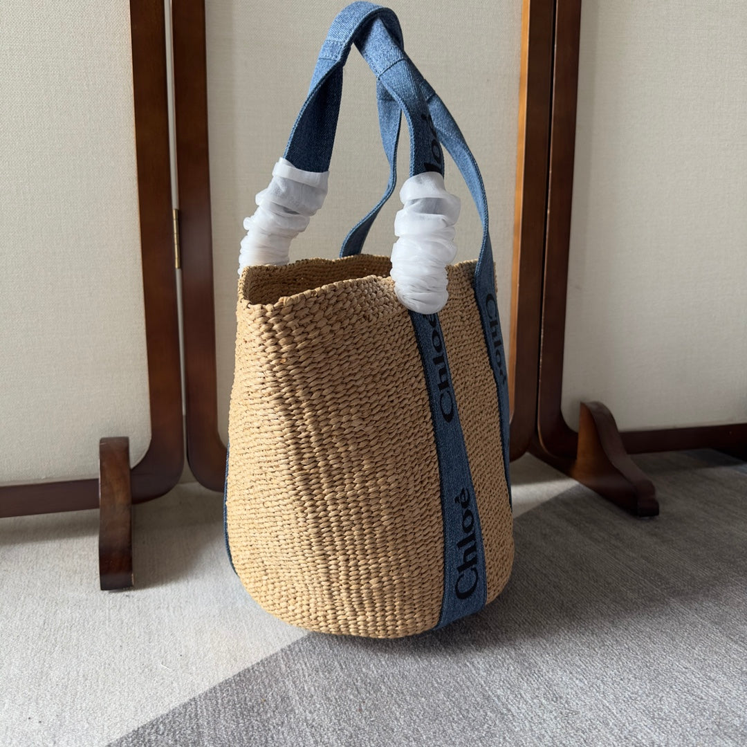 CHLOE LAGRE WOODY TOTE BAG 48 IN NATURAL FIBERS BLUE DENIM BLACK CALFSKIN