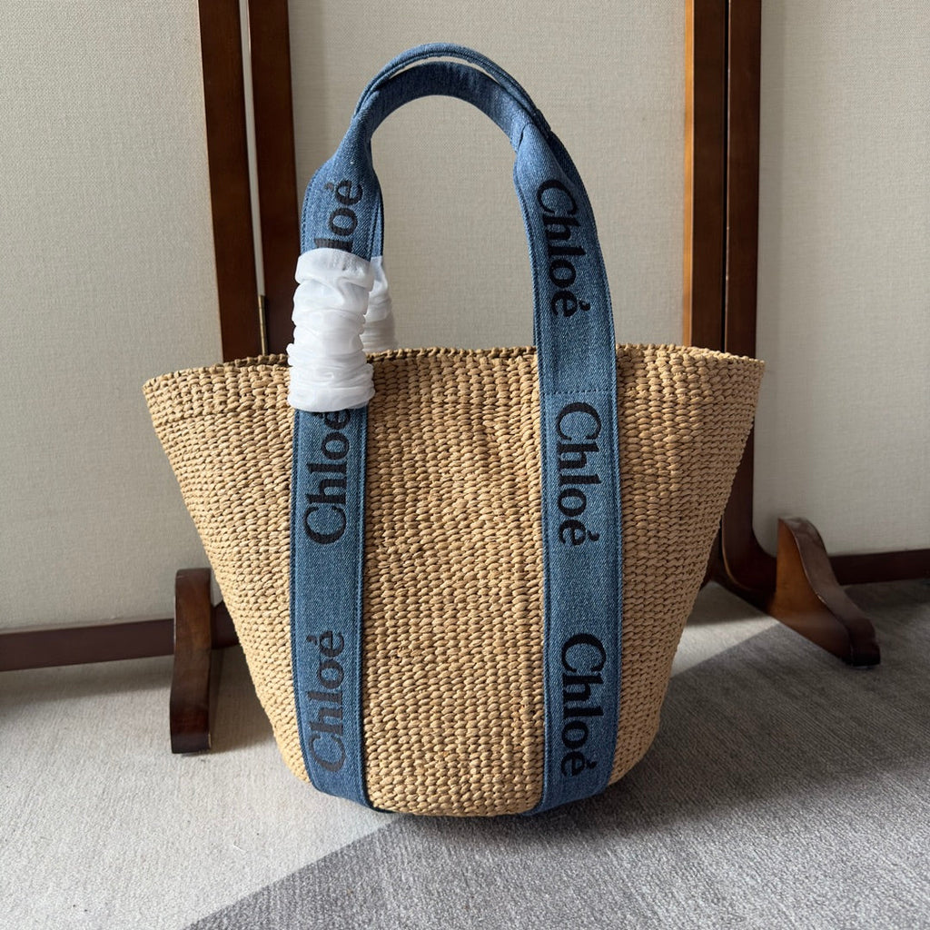 CHLOE LAGRE WOODY TOTE BAG 48 IN NATURAL FIBERS BLUE DENIM BLACK CALFSKIN