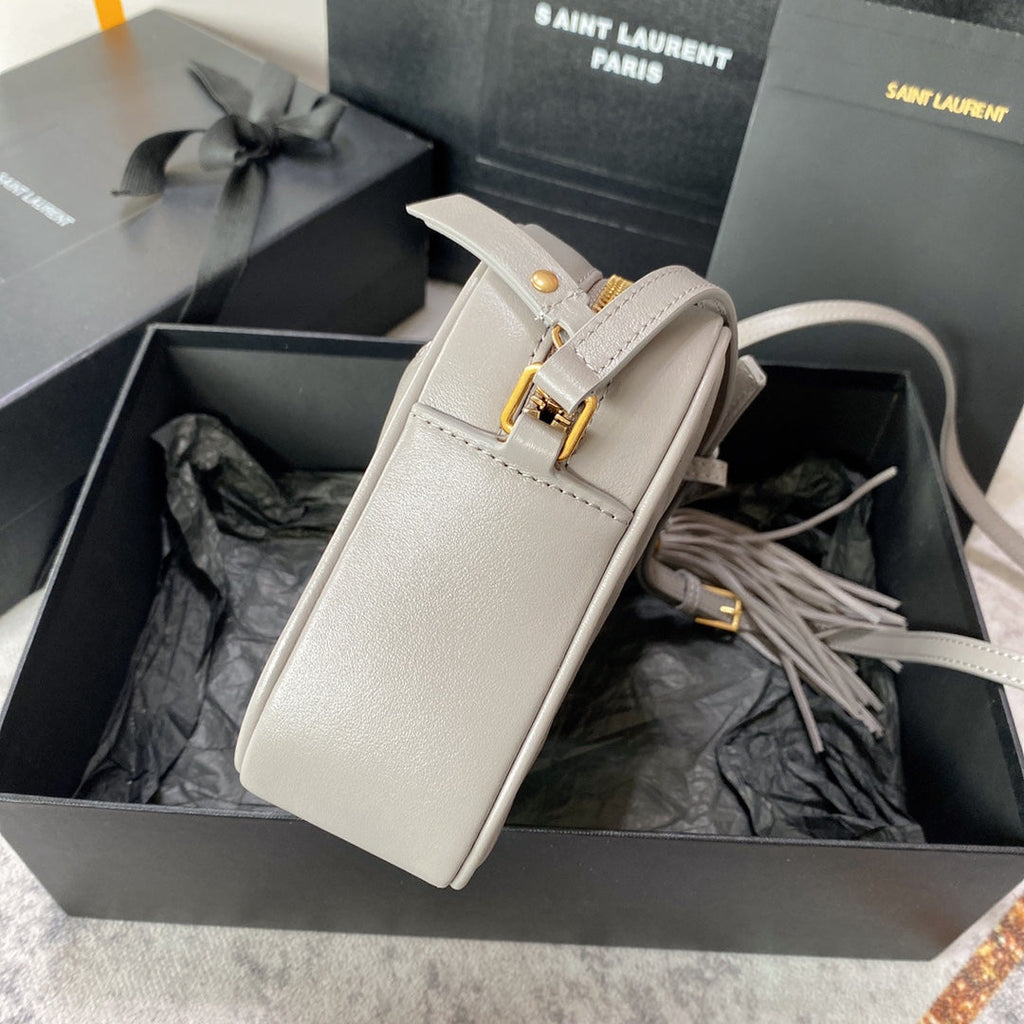 SAINT LAURENT LOU CAMERA BAG 23 IN LIGHT GRAY CALFSKIN GOLD LOGO