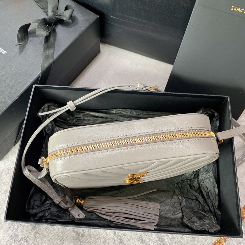 SAINT LAURENT LOU CAMERA BAG 23 IN LIGHT GRAY CALFSKIN GOLD LOGO