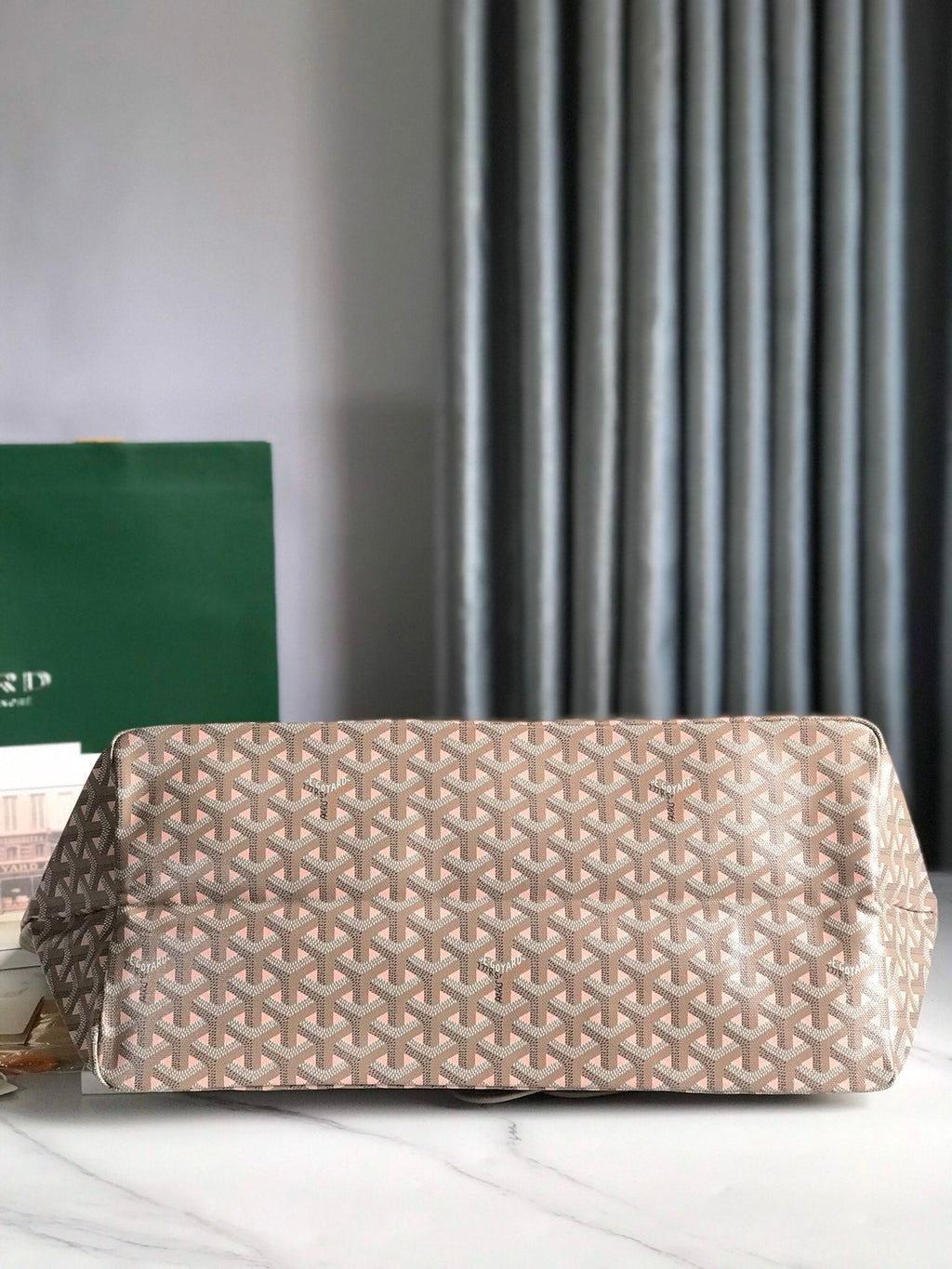 GOYARD SAINT LOUIS PM 40 IN GREY MIX PINK GOYARDINE CANVAS AND CALFSKIN