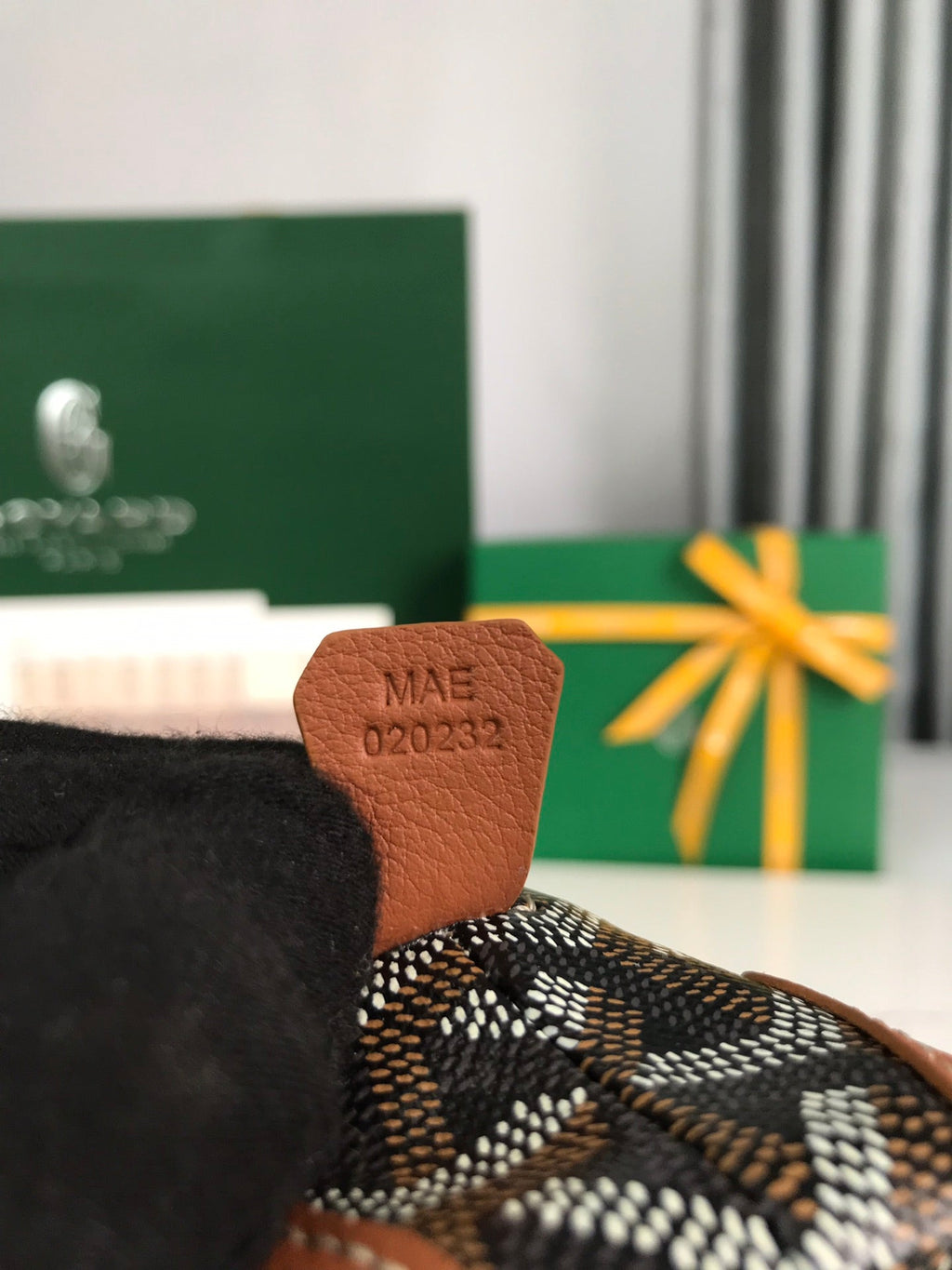 GOYARD VENDÔME COSMETIC POUCH 17 IN BLACK GOYARDINE CANVAS AND TAN CALFSKIN TRIM