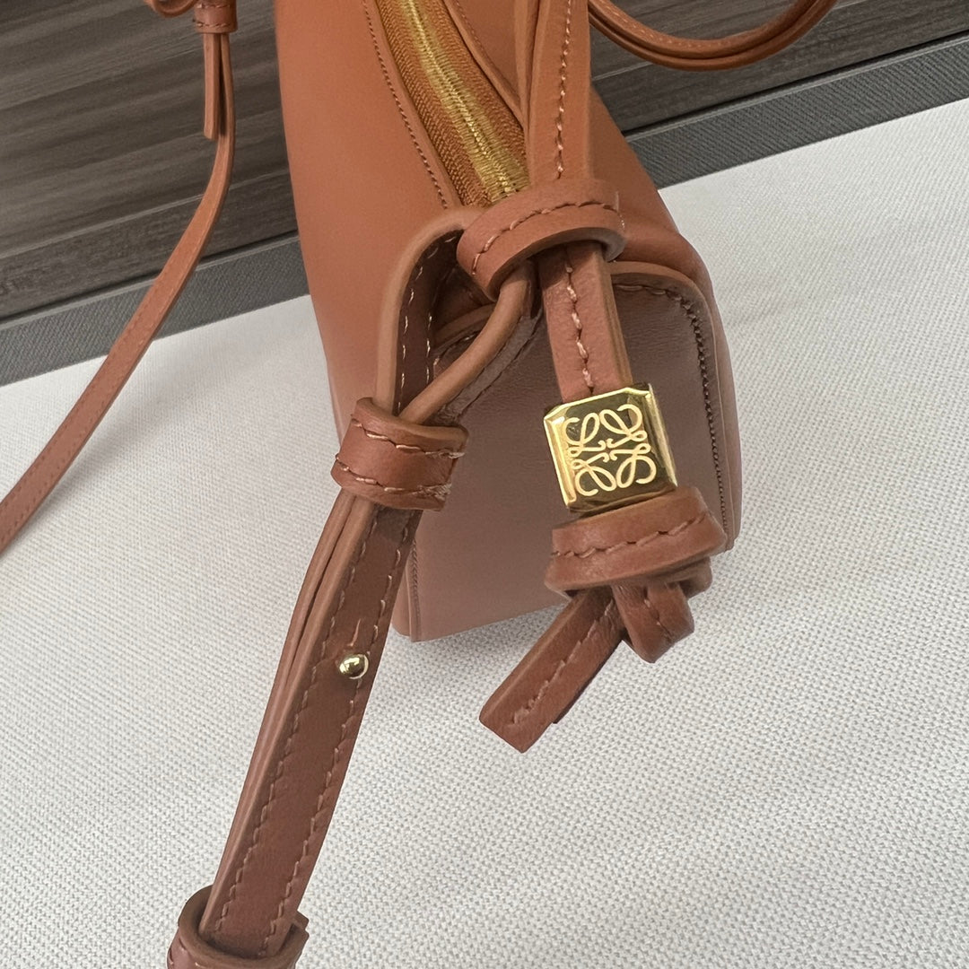 LOEWE LOE LUNA HOBO 28 BAG IN WARM DESERT CALFSKIN