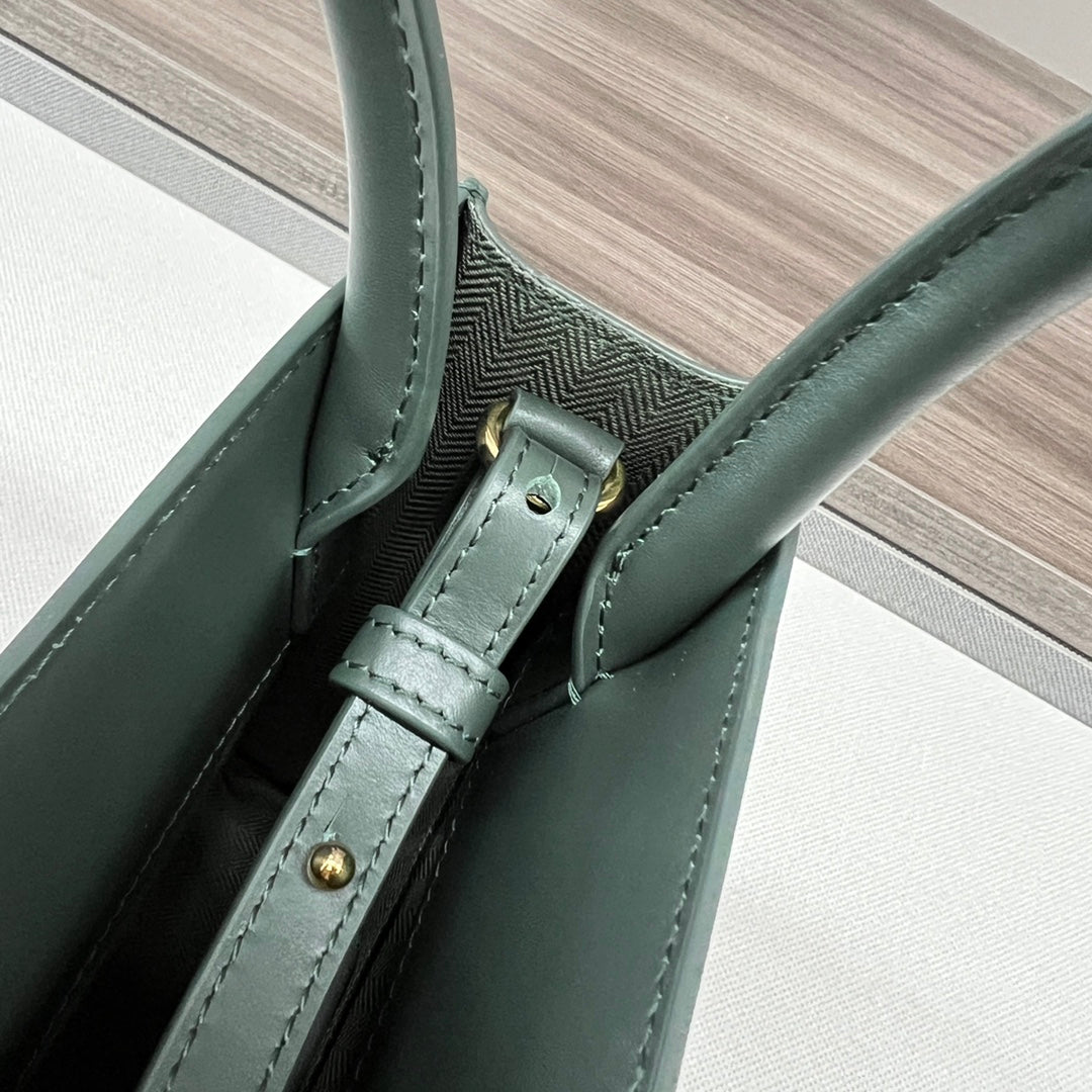 LOEWE STANDARD A5 TOTE BAG IN GREEN FOREST CALFSKIN