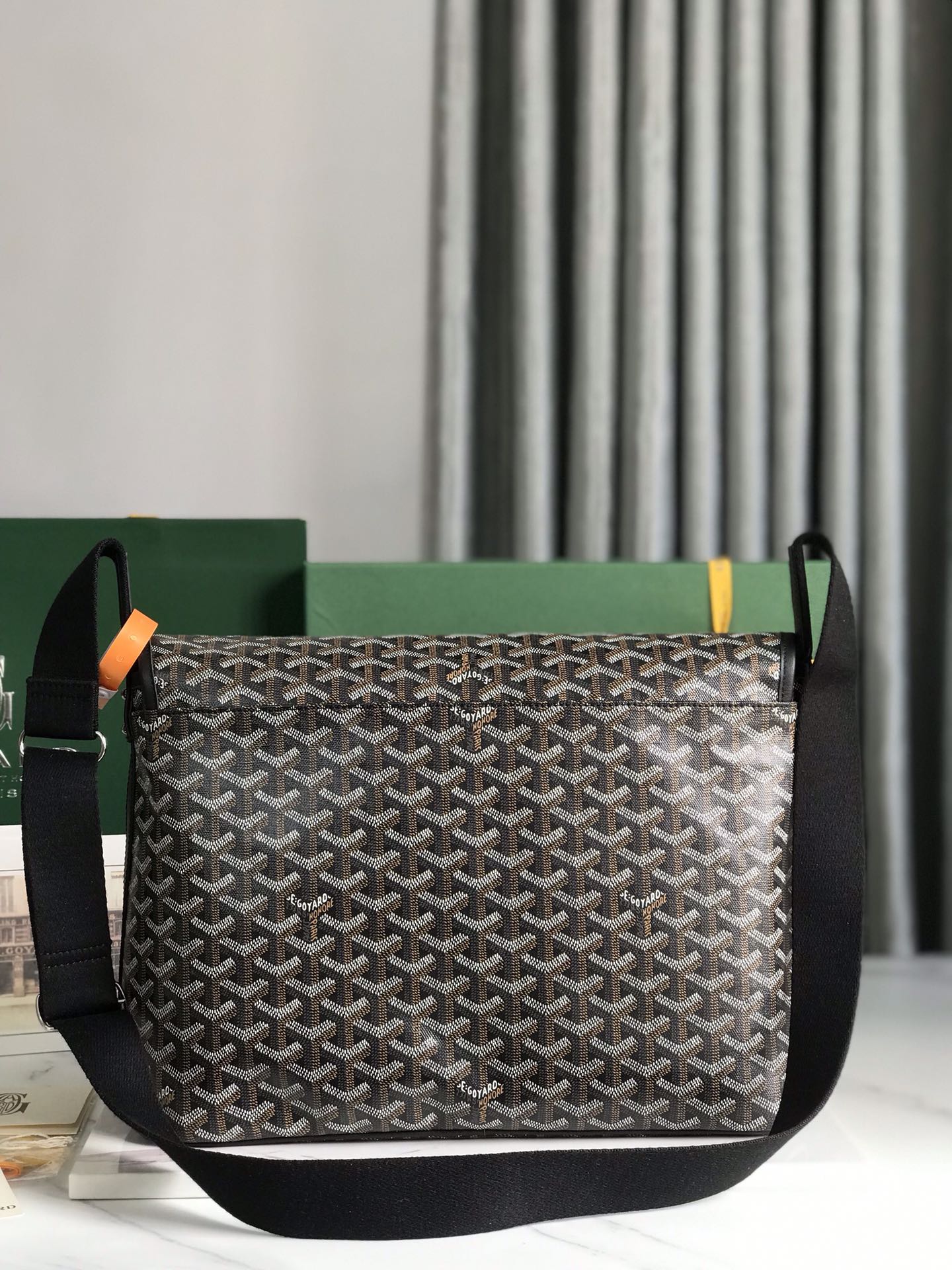 GOYARD CITADIN MESSENGER BAG 39 IN BLACK GOYARDINE CANVAS