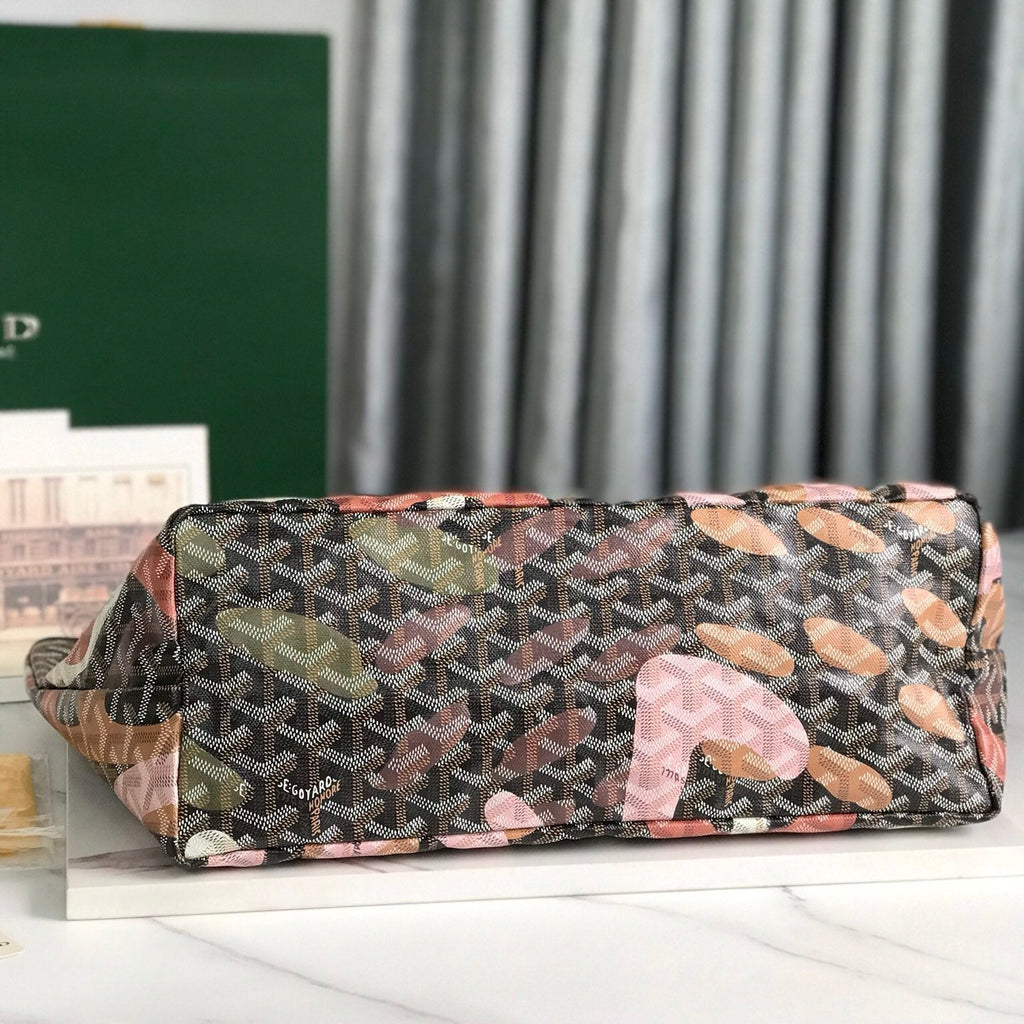 GOYARD SAINT LOUIS PM BAG 34 IN PINK LETTRES CAMOUFLAGE GOYARDINE CANVAS