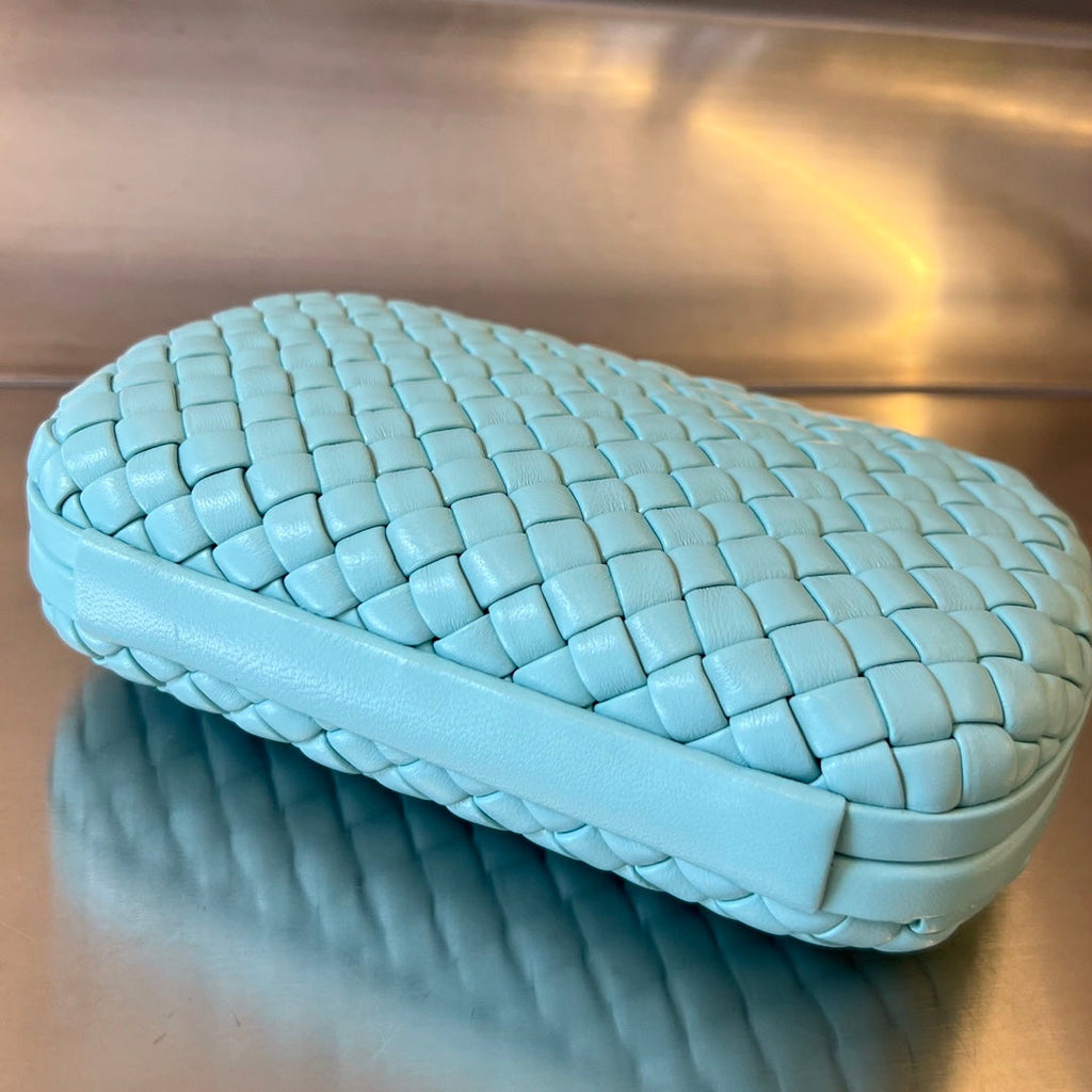BOTTEGA VENETA KNOT 20 IN BLUE PASTEL LAMBSKIN