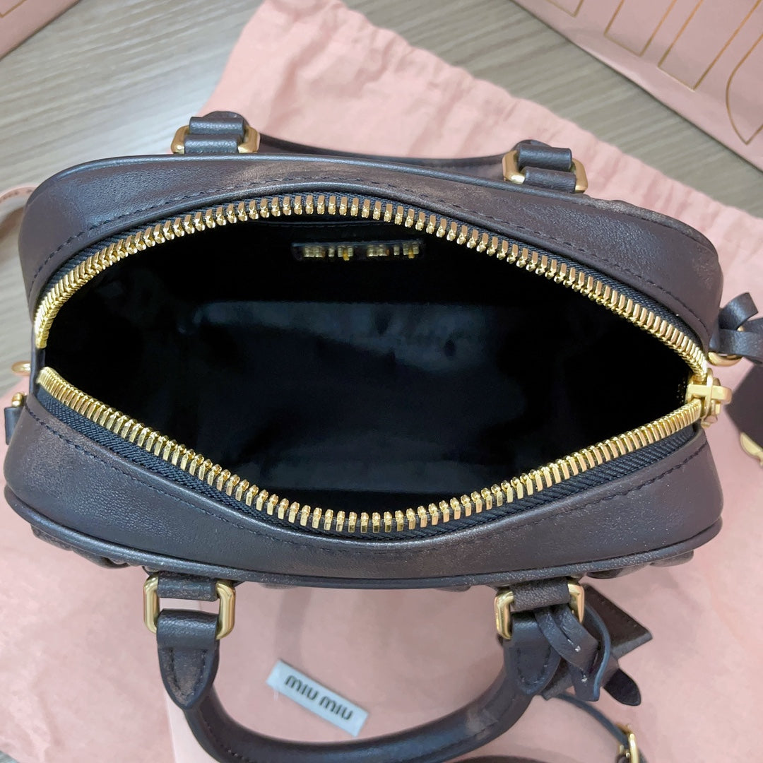 MIU MIU ARCADIE MATELASSÉ NAPPA SMALL BAG 19 IN BLACK LAMBSKIN GOLD HARDWARE
