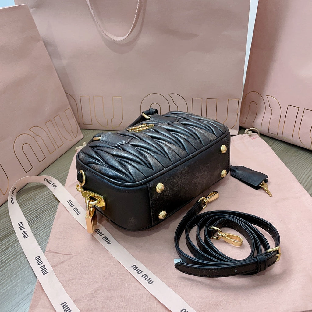 MIU MIU ARCADIE MATELASSÉ NAPPA SMALL BAG 19 IN BLACK LAMBSKIN GOLD HARDWARE