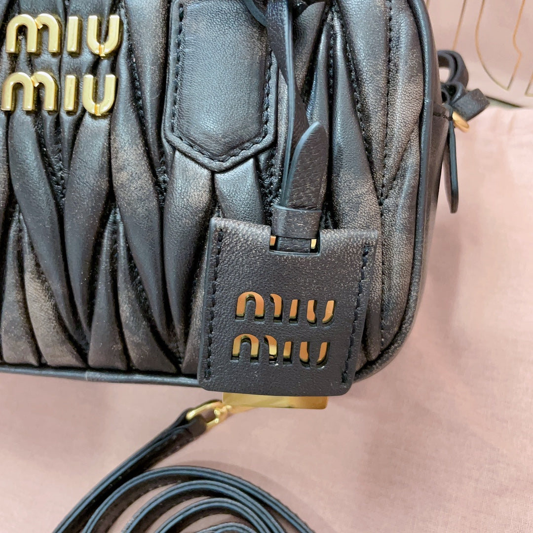 MIU MIU ARCADIE MATELASSÉ NAPPA SMALL BAG 19 IN BLACK LAMBSKIN GOLD HARDWARE