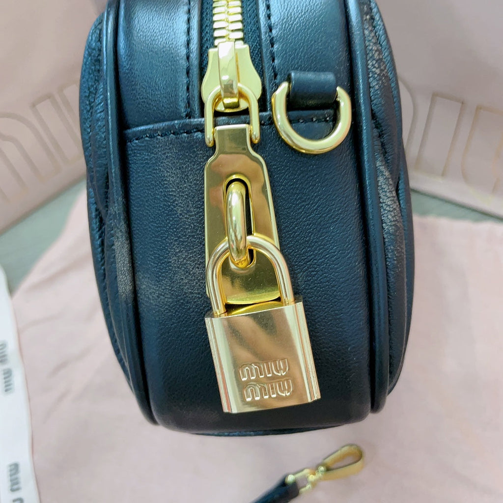 MIU MIU ARCADIE MATELASSÉ NAPPA SMALL BAG 19 IN BLACK LAMBSKIN GOLD HARDWARE