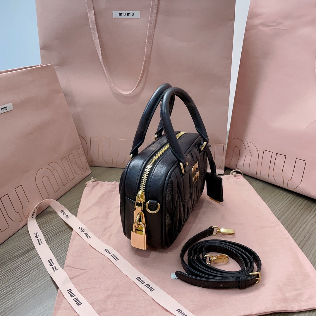 MIU MIU ARCADIE MATELASSÉ NAPPA SMALL BAG 19 IN BLACK LAMBSKIN GOLD HARDWARE