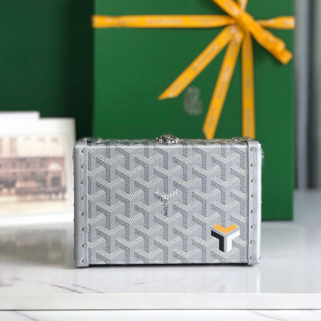 GOYARD MINAUDIERE TRUNK BAG 17 IN WHITE GOYARDINE CANVAS