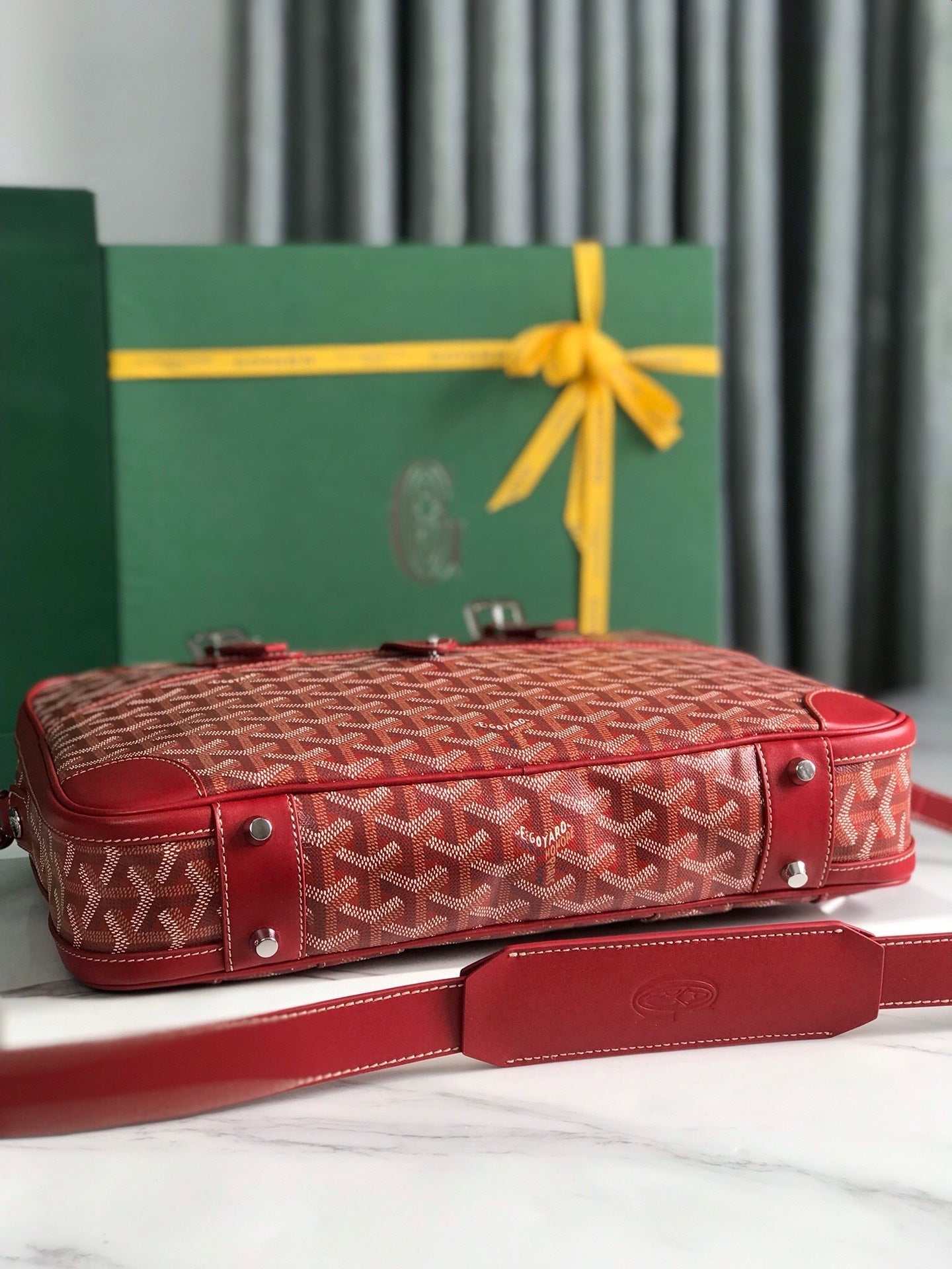 GOYARD AMBASSADE DOCUMENT CASE 35 IN CLASSIC RED GOYARDINE CANVAS