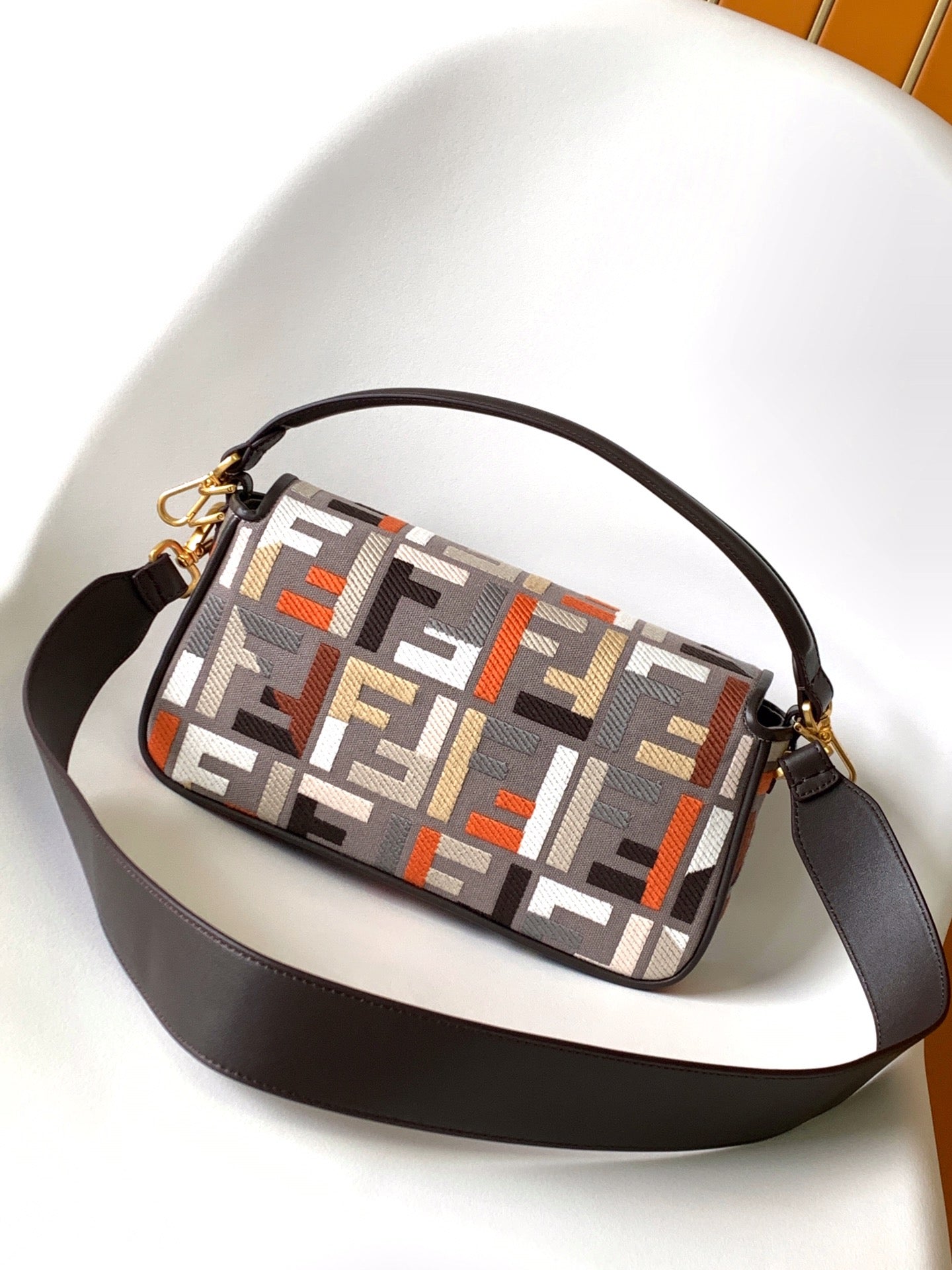 FENDI Fend Baguette Brown and Multicolour Canvas Bag 27 with FF Embroidery Ghw