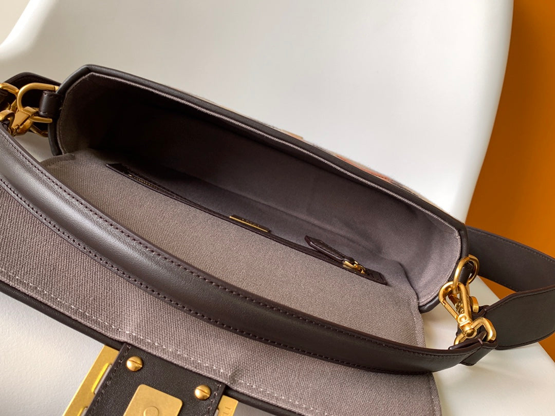 FENDI Fend Baguette Brown and Multicolour Canvas Bag 27 with FF Embroidery Ghw