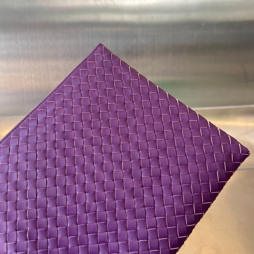 BOTTEGA VENETA INTRECCIATO 30 IN PURPLE VIOLET LAMBSKIN