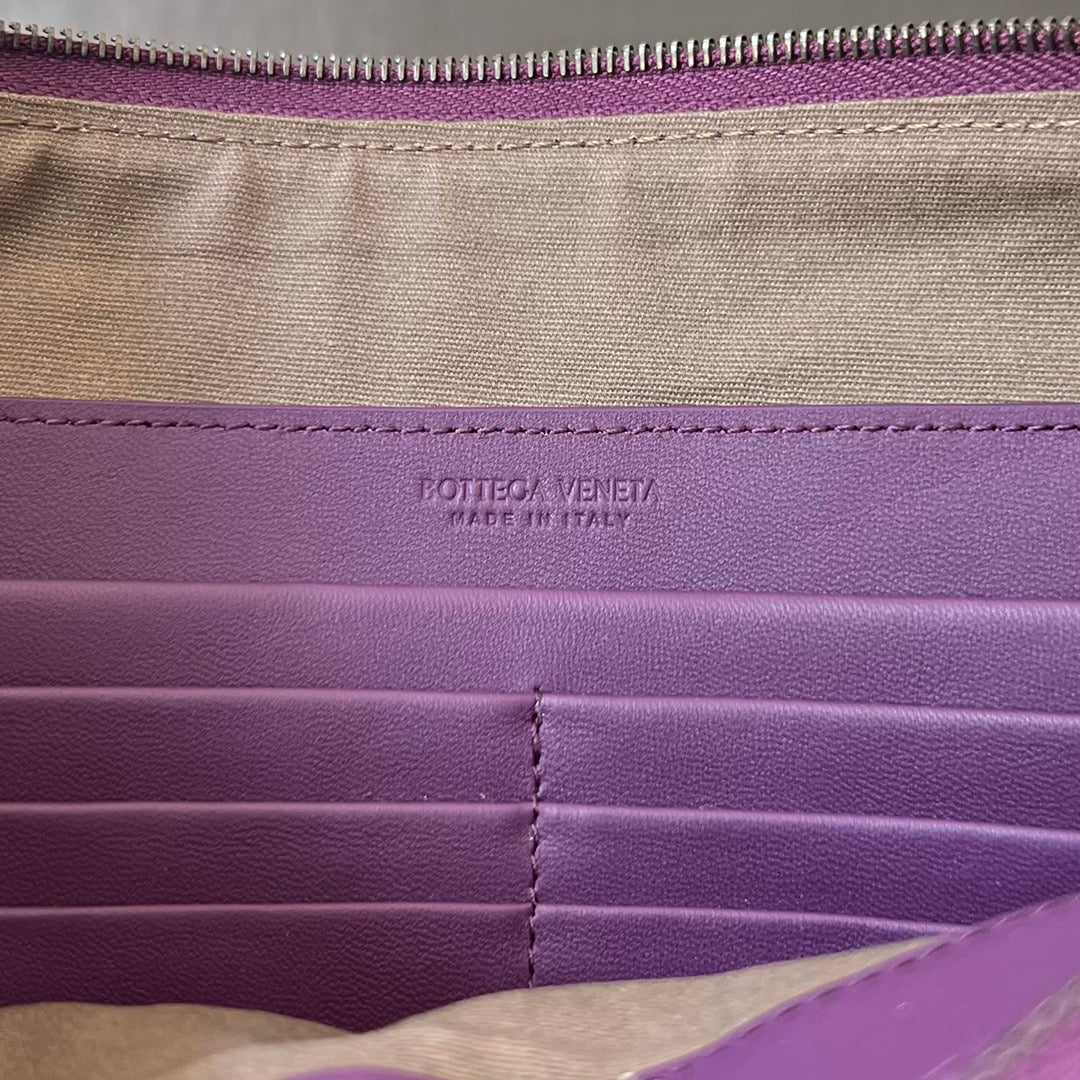 BOTTEGA VENETA INTRECCIATO 30 IN PURPLE VIOLET LAMBSKIN