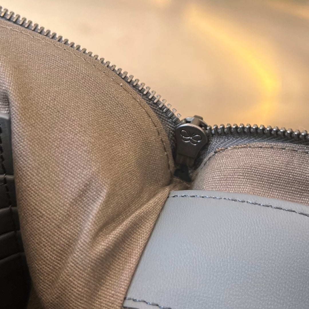 BOTTEGA VENETA INTRECCIATO 30 IN GREY STEEL LAMBSKIN