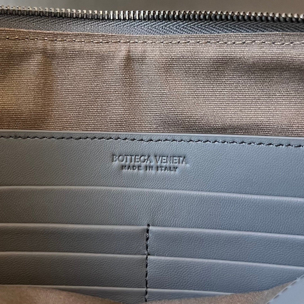 BOTTEGA VENETA INTRECCIATO 30 IN GREY STEEL LAMBSKIN