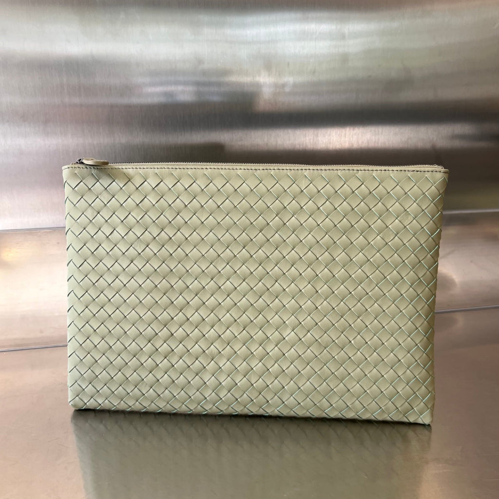 BOTTEGA VENETA INTRECCIATO 30 IN LIGHT GREY LAMBSKIN