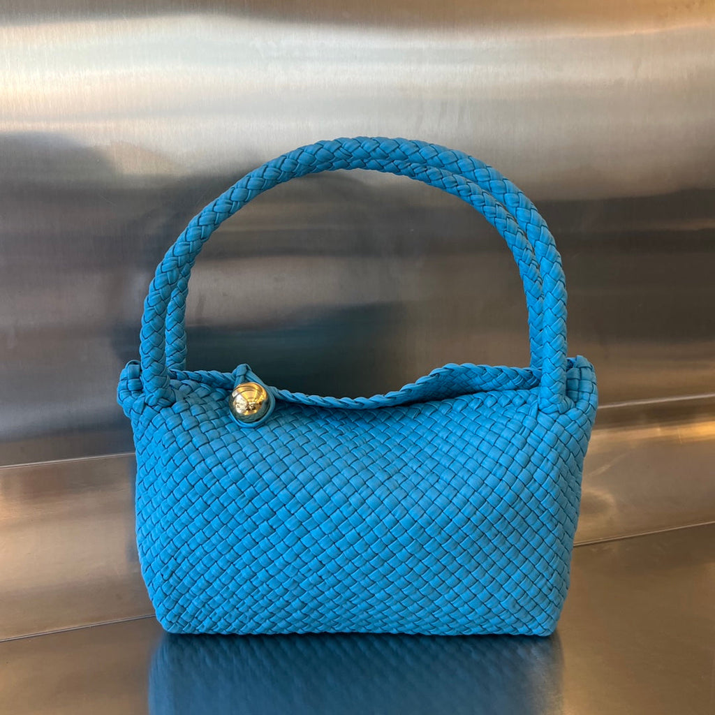 BOTTEGA VENETA TOSCA 27 BAG IN AZURE BLUE CALFSKIN